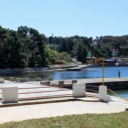 By The Sea - 13401 Пула