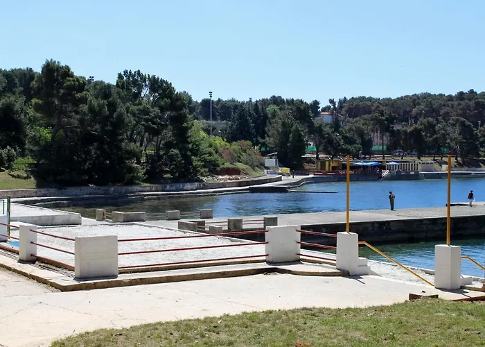 By The Sea - 13401 Пула